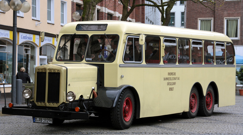 Rheinbahn Schnauzenbus
