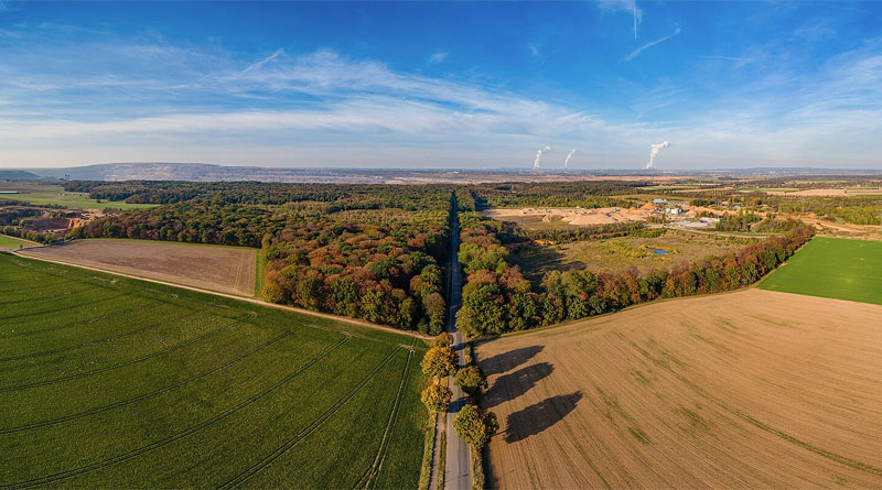 Luftbild Hambacher Forst (Oktober 2018) - Bild: Arthur Konze - Eigenes Werk, CC BY-SA 4.0, https://commons.wikimedia.org/w/index.php?curid=73488296